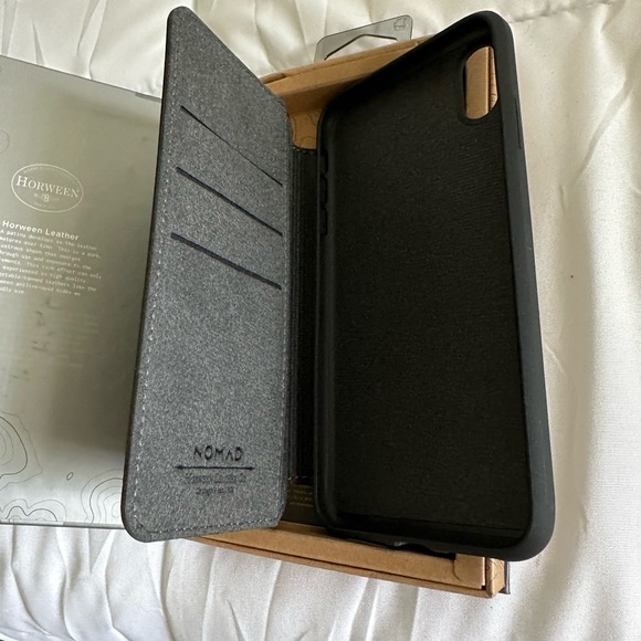 Nomad leather phone case - Picture 3 of 4